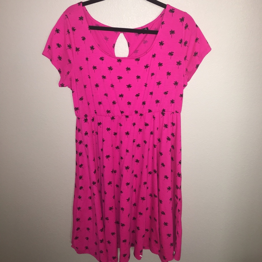 Torrid Bright Pink Palm Tree 🌴 Summer Dress